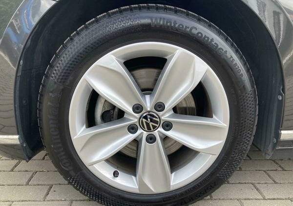 Volkswagen Passat cena 179900 przebieg: 17504, rok produkcji 2023 z Białobrzegi małe 704